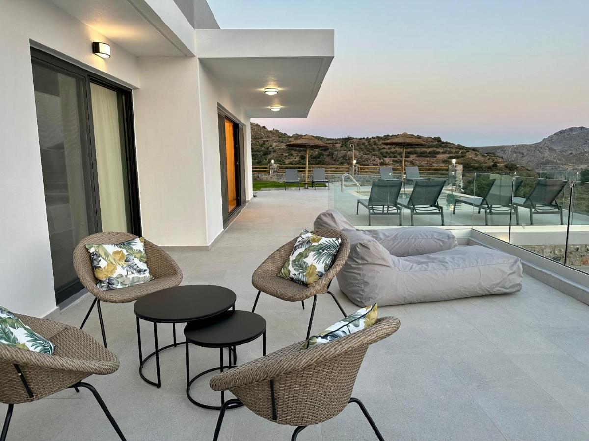 פלאקיאס Skyline Iconic Villa מראה חיצוני תמונה