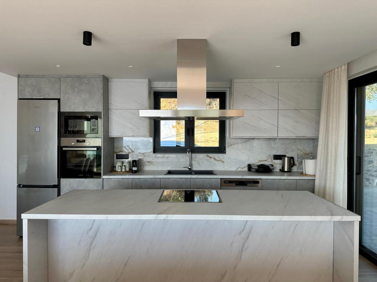 פלאקיאס Skyline Iconic Villa מראה חיצוני תמונה
